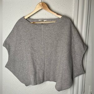 BB Dakota grey oversized sweater top - Small